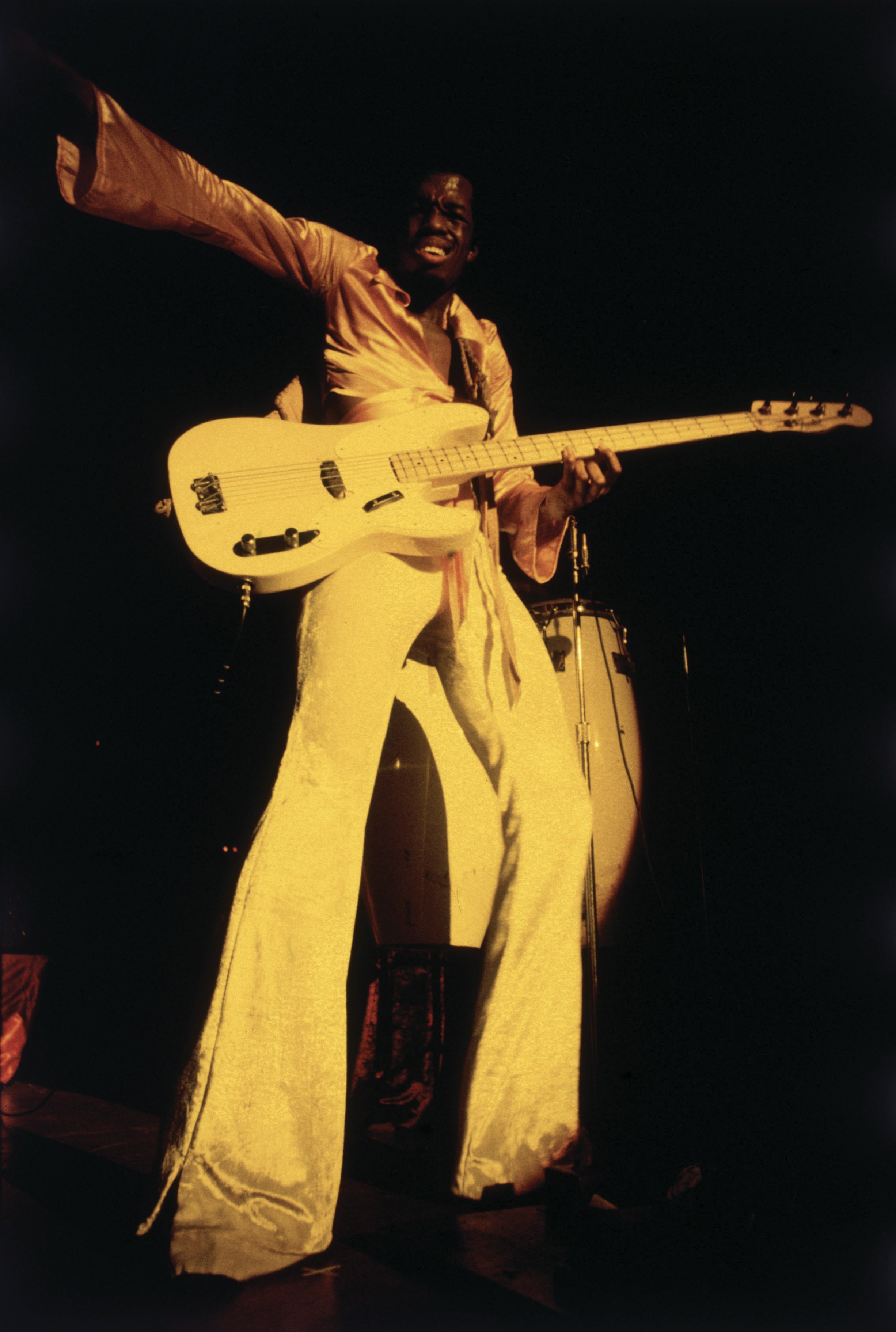 Verdine White on bass. Photo by Urve Kuusick/Sony Music Entertainment Archives.